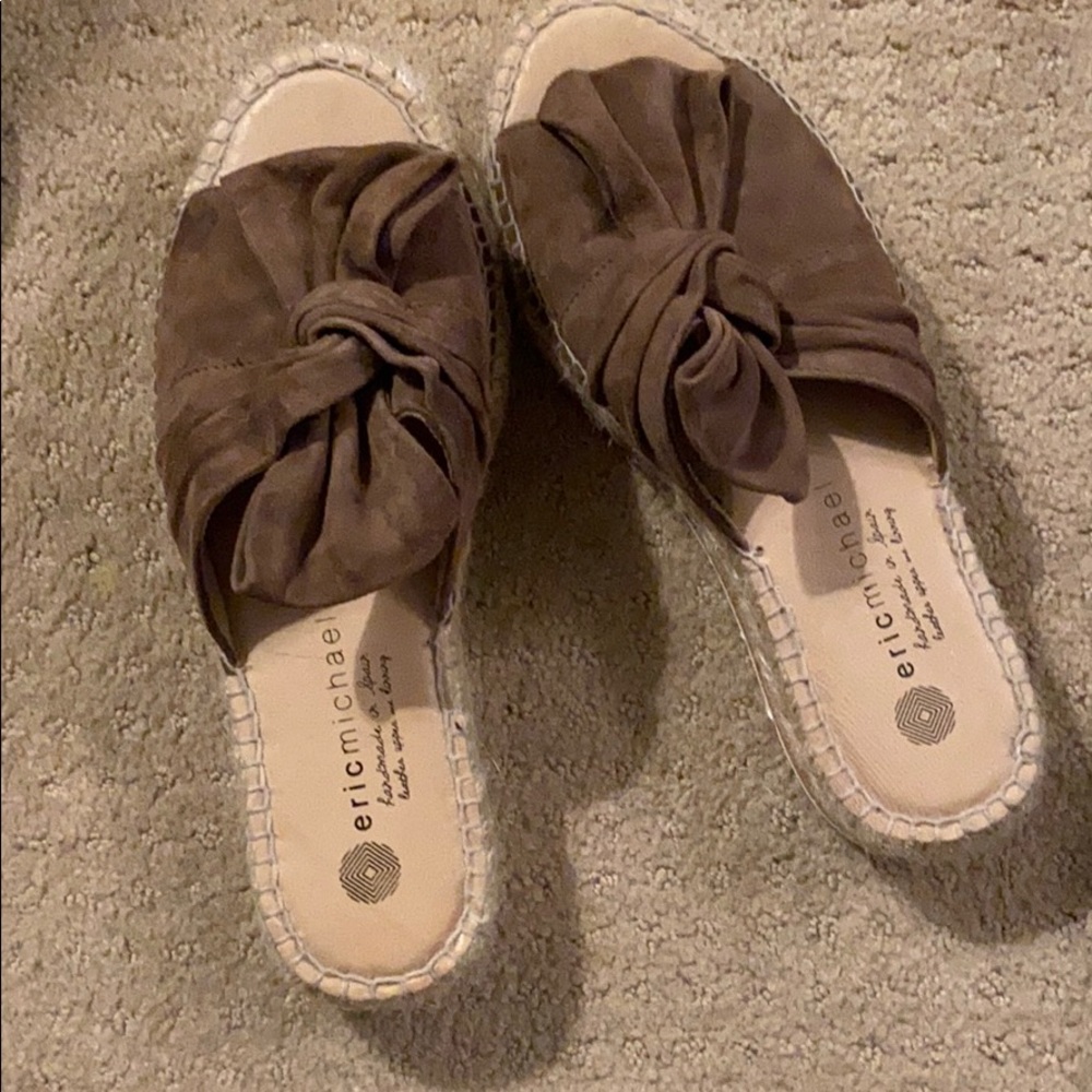 Eric Michael sandals size 8
